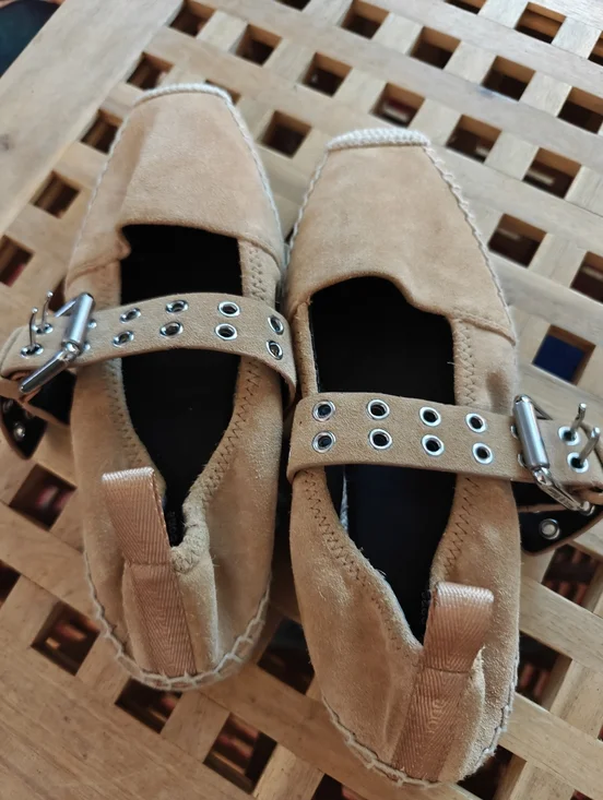 Rag & Bone Anteris tan suede flats with black insole - Picture 2 of 7